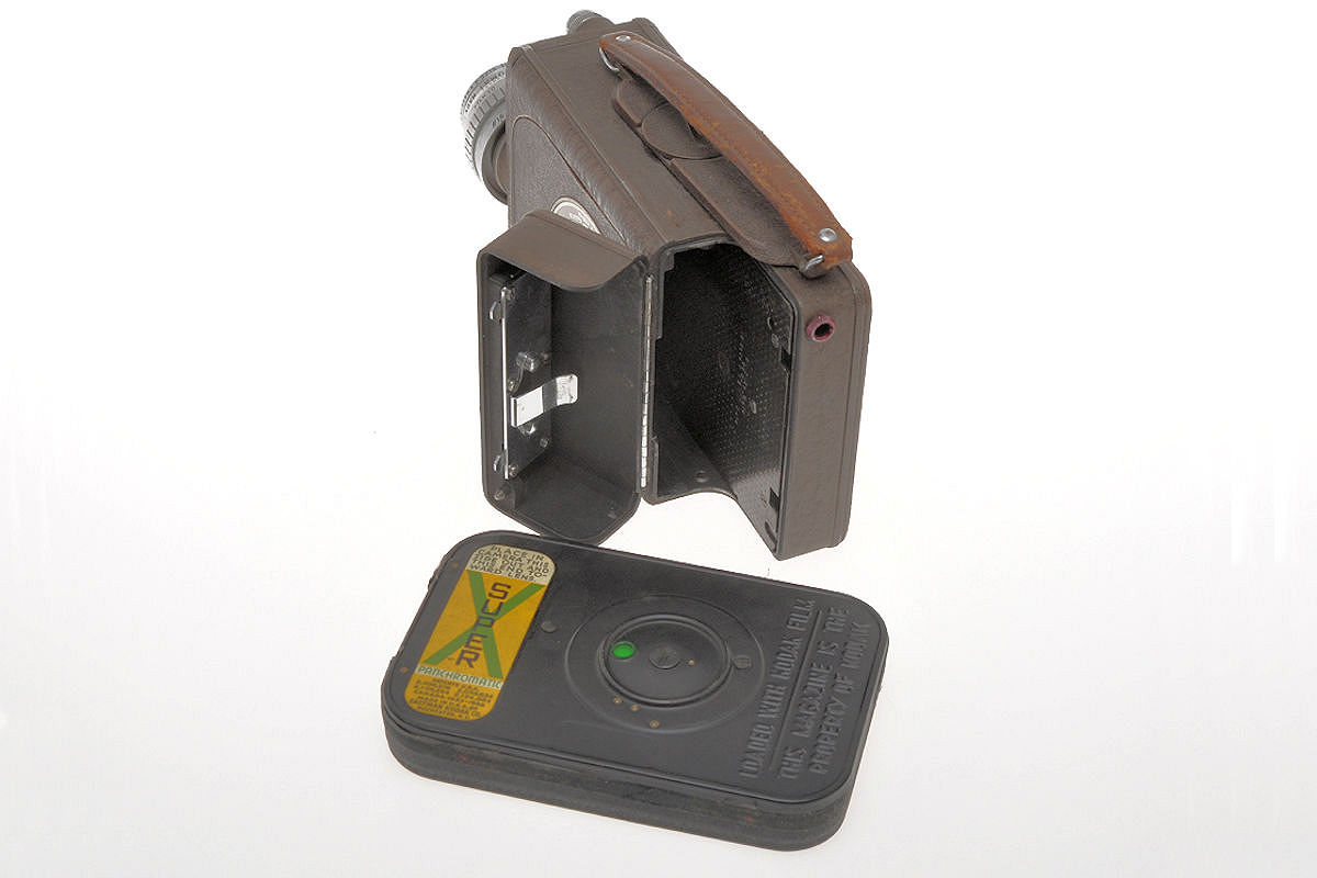 Camera Bell & Howell Filmo Auto Load - ouverte