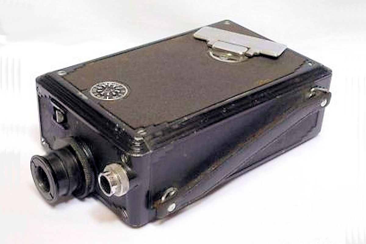 Camera Bell & Howell Filmo 141 - vue dessus