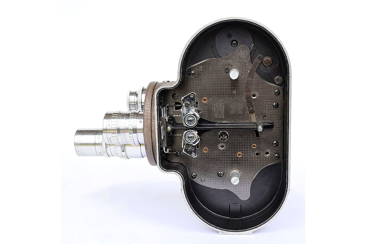 Camera Bell & Howell Filmo Auto 8 - ouverte