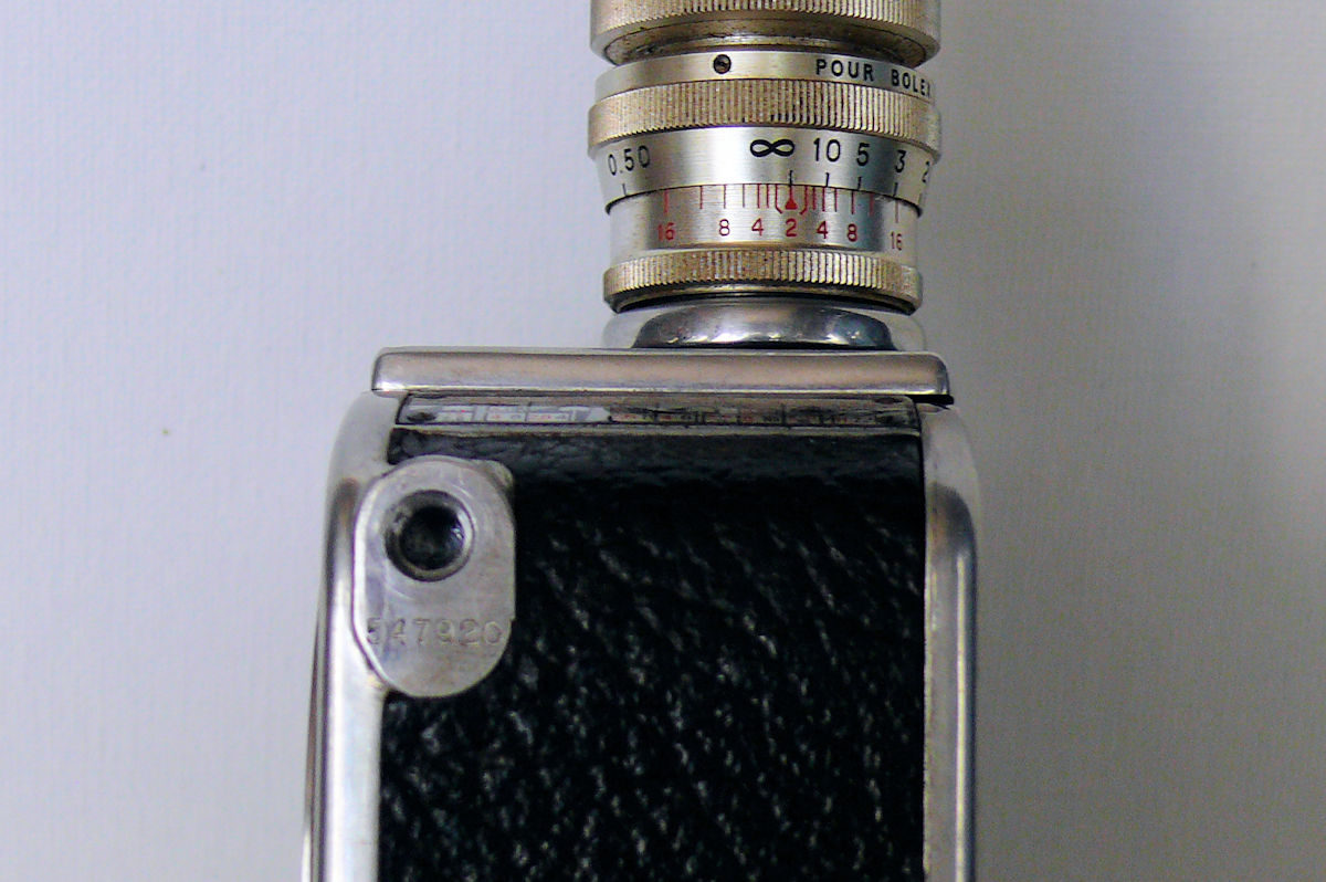Camera BOLEX B-8 - Dessous