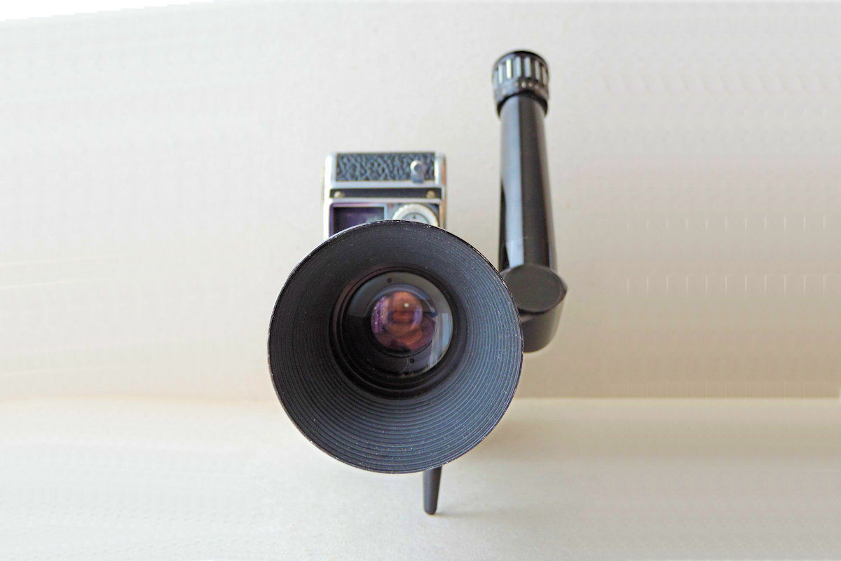 Camera BOLEX C-8L Reflexe - vue de face