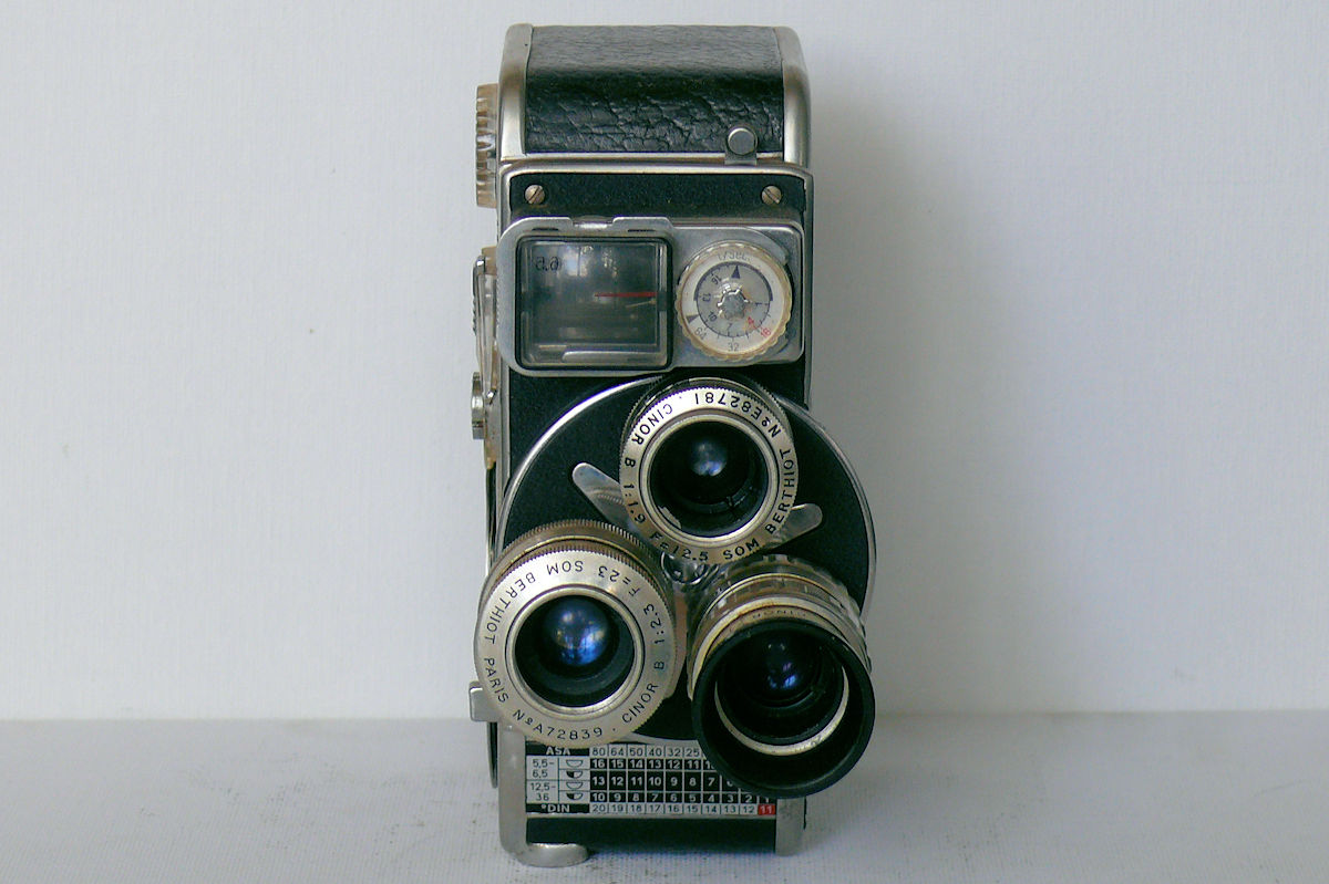 Camera BOLEX D-8L  - vue de face