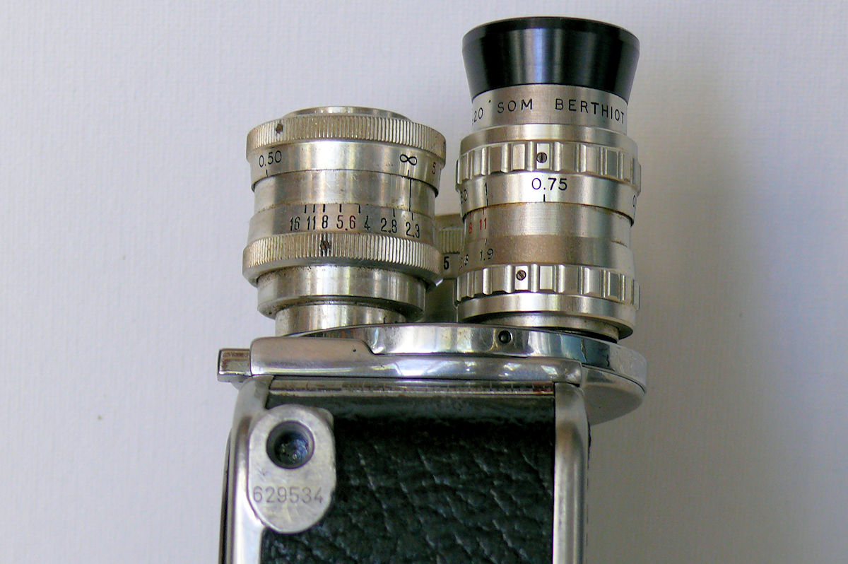 Camera BOLEX D-8L  - Dessous