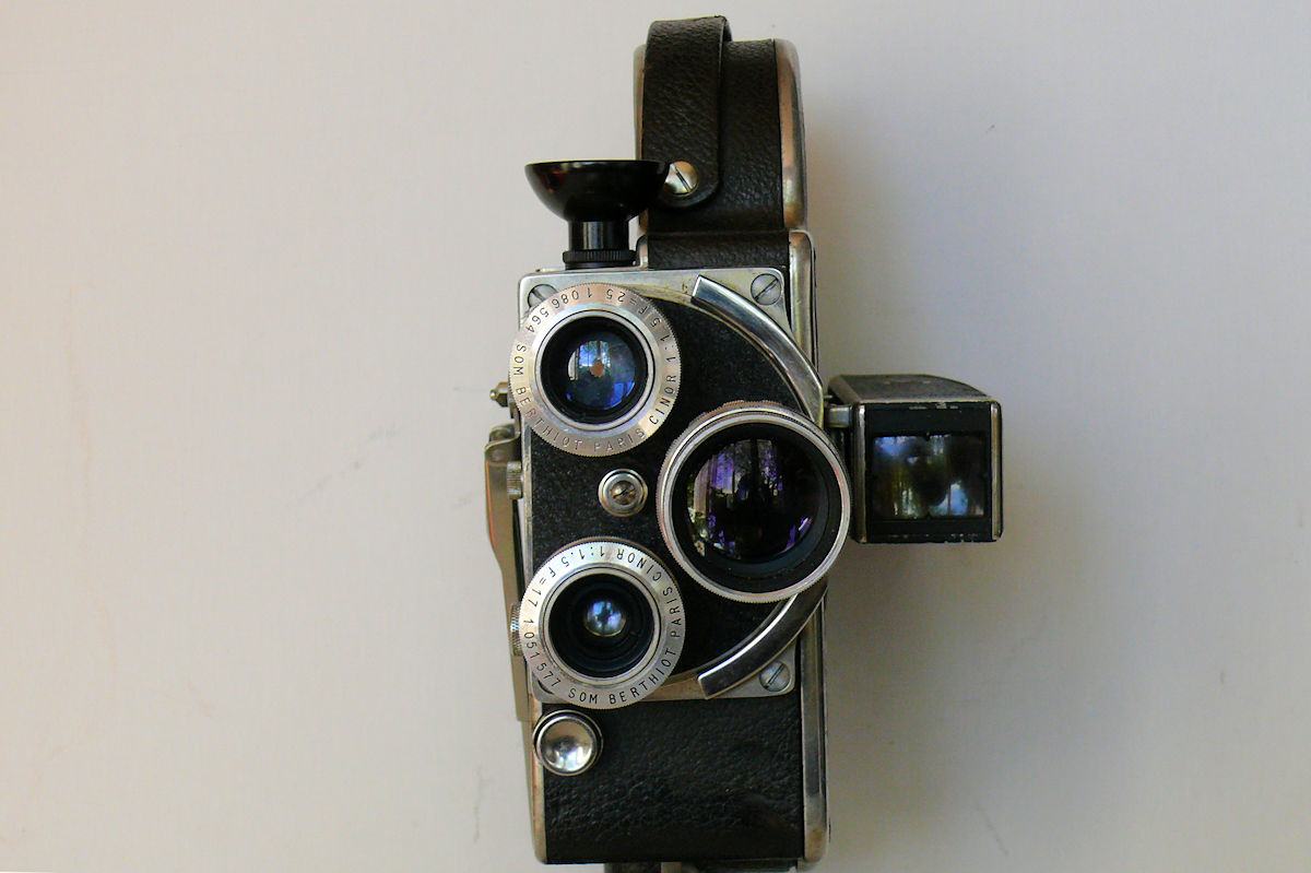 Camera BOLEX H16 Leader - vue de face