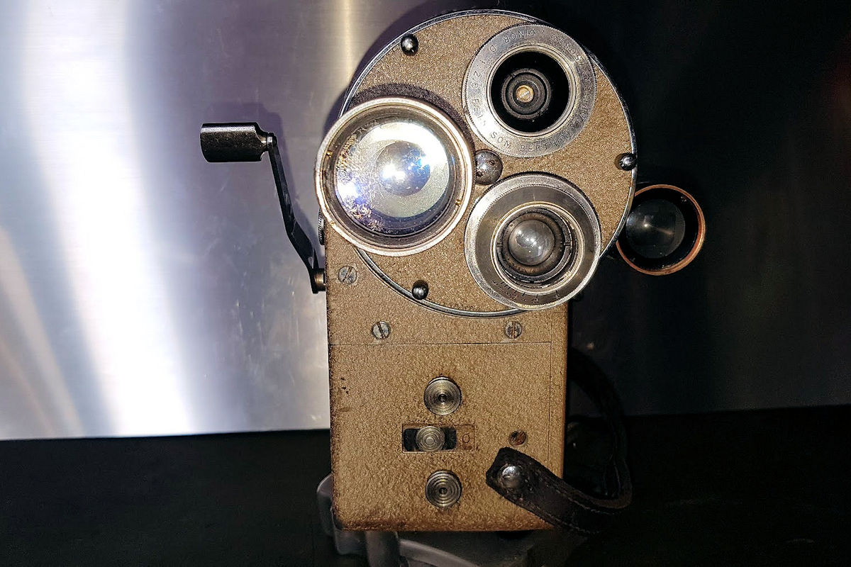 Camera ETM P16.C - vue de face