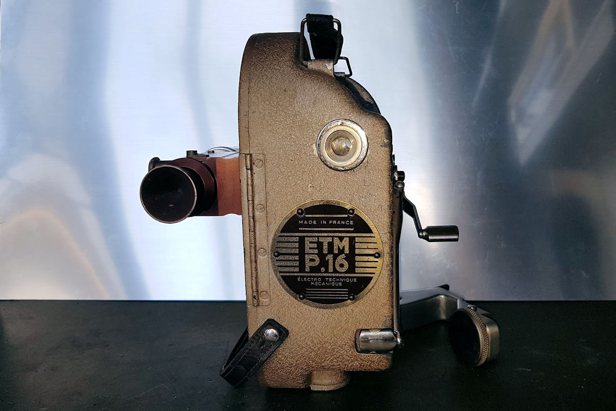 Camera ETM P16.c - Table d'expositiob