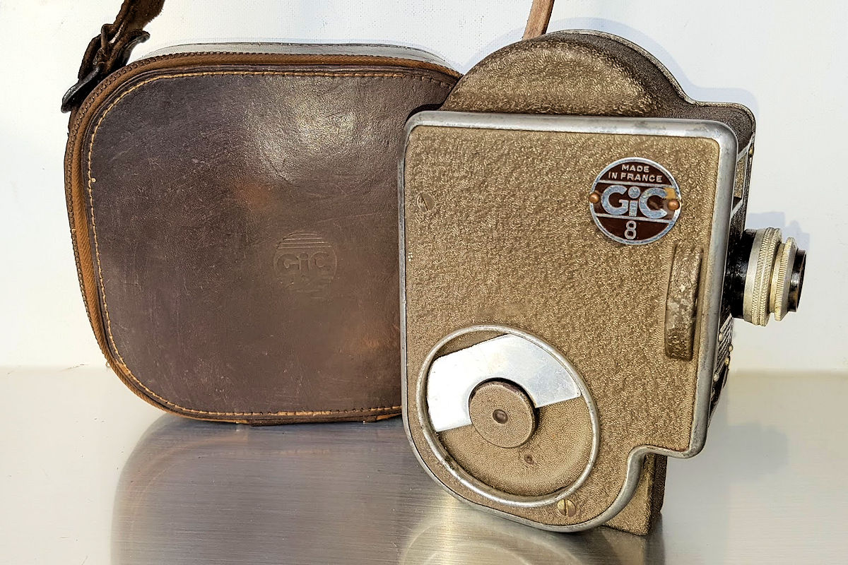 Camera GIC 8 avec sacoche