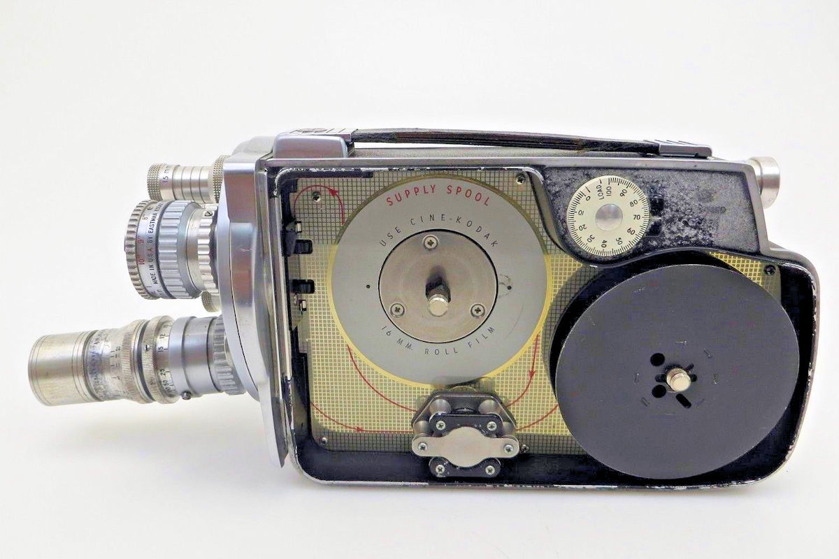 Camera Cine-Kodak Brownie tourelle - face