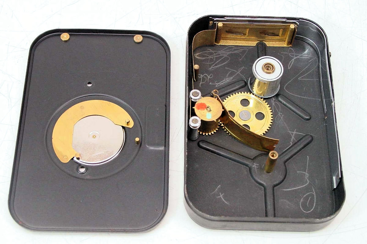 Camera Cine-Kodak Magazine 16    chargeur ouvert